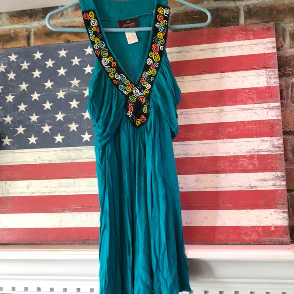 Beaded tank